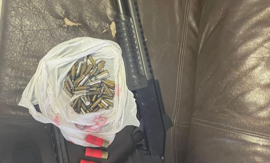 PMPR e PCPR prendem homem e apreendem armas durante cumprimento de mandado em Umuarama