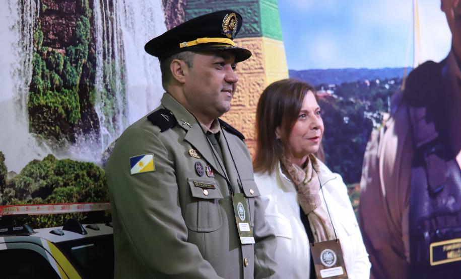 O evento reúne mais de 100 delegações, representando 23 países e 23 estados brasileiros