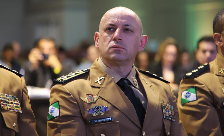 O evento reúne mais de 100 delegações, representando 23 países e 23 estados brasileiros