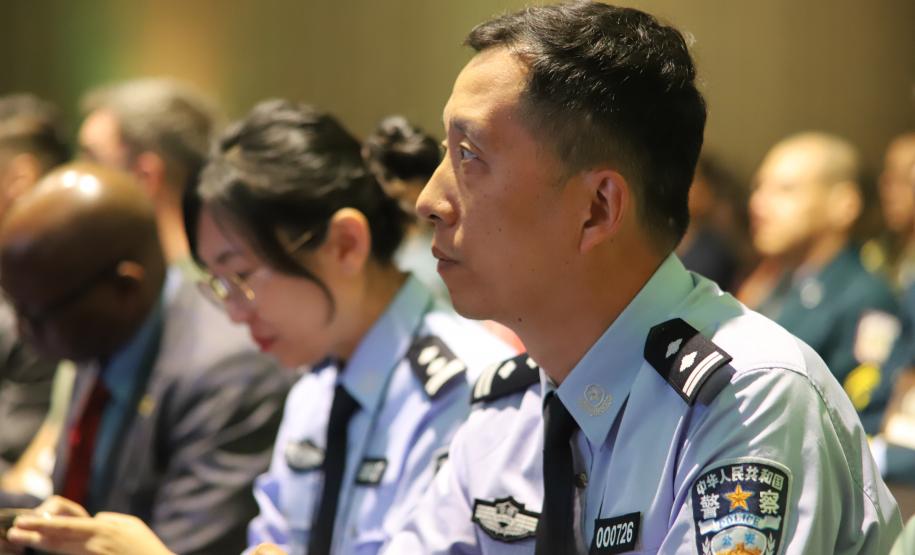 O evento reúne mais de 100 delegações, representando 23 países e 23 estados brasileiros