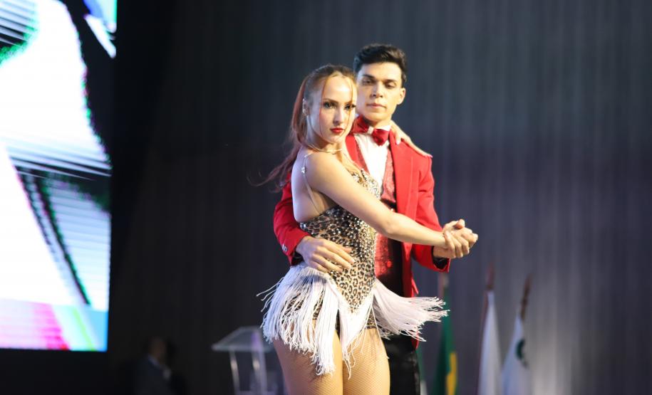 O evento reúne mais de 100 delegações, representando 23 países e 23 estados brasileiros