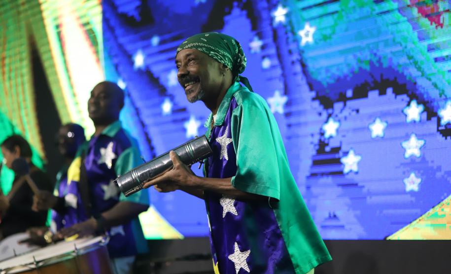 O evento reúne mais de 100 delegações, representando 23 países e 23 estados brasileiros