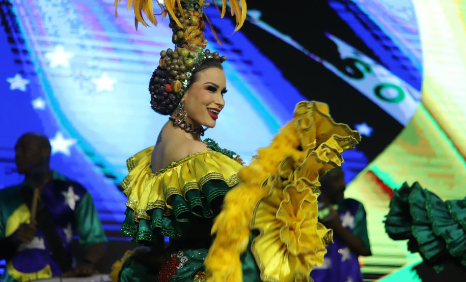 O evento reúne mais de 100 delegações, representando 23 países e 23 estados brasileiros