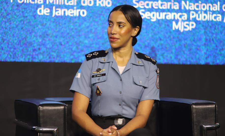 O evento reúne mais de 100 delegações, representando 23 países e 23 estados brasileiros