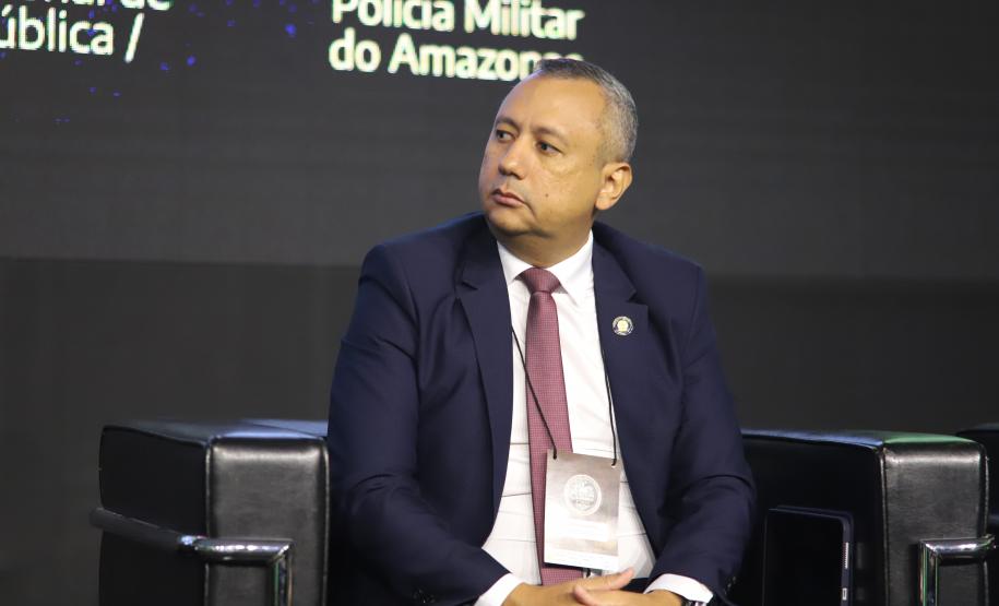 O evento reúne mais de 100 delegações, representando 23 países e 23 estados brasileiros