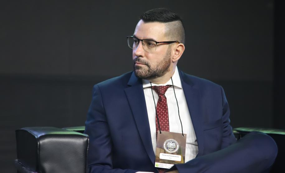 O evento reúne mais de 100 delegações, representando 23 países e 23 estados brasileiros