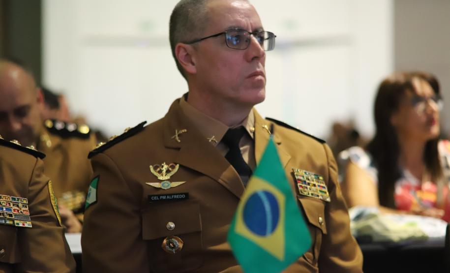 O evento reúne mais de 100 delegações, representando 23 países e 23 estados brasileiros