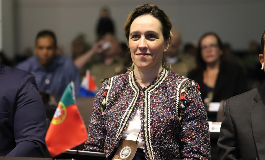 Ao longo do dia, o simpósio reforçou seu caráter internacional, promovendo a troca de experiências entre profissionais de diferentes países