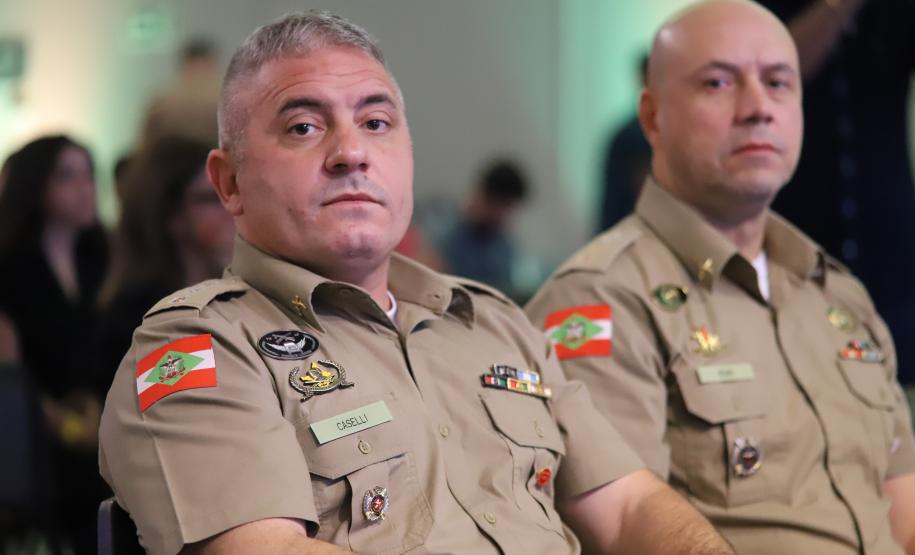 Ao longo do dia, o simpósio reforçou seu caráter internacional, promovendo a troca de experiências entre profissionais de diferentes países