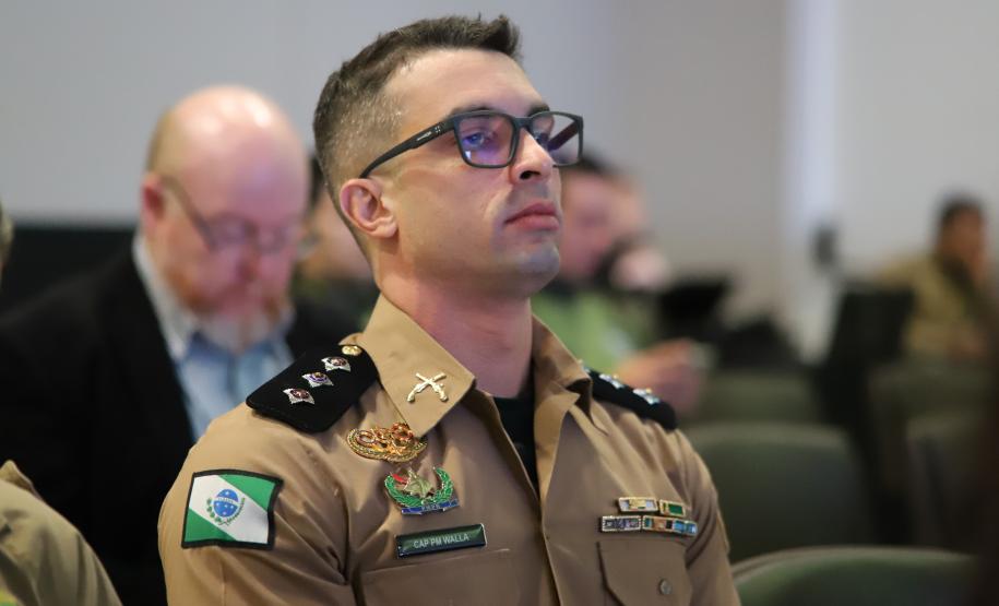 Ao longo do dia, o simpósio reforçou seu caráter internacional, promovendo a troca de experiências entre profissionais de diferentes países