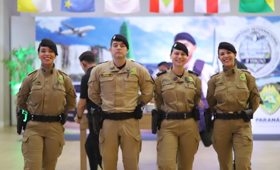 Ao longo do dia, o simpósio reforçou seu caráter internacional, promovendo a troca de experiências entre profissionais de diferentes países