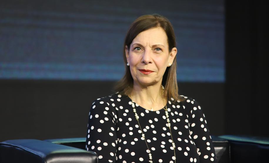 Ao longo do dia, o simpósio reforçou seu caráter internacional, promovendo a troca de experiências entre profissionais de diferentes países