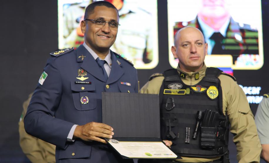 Ao longo do dia, o simpósio reforçou seu caráter internacional, promovendo a troca de experiências entre profissionais de diferentes países