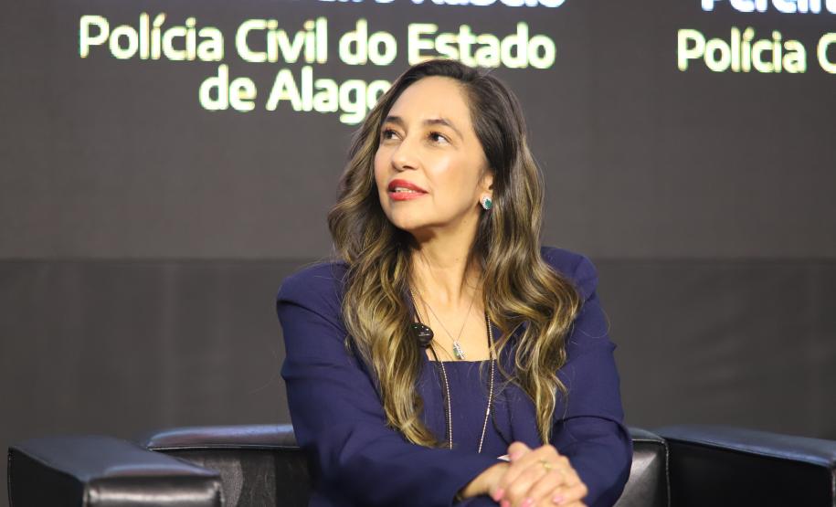 Ao longo do dia, o simpósio reforçou seu caráter internacional, promovendo a troca de experiências entre profissionais de diferentes países