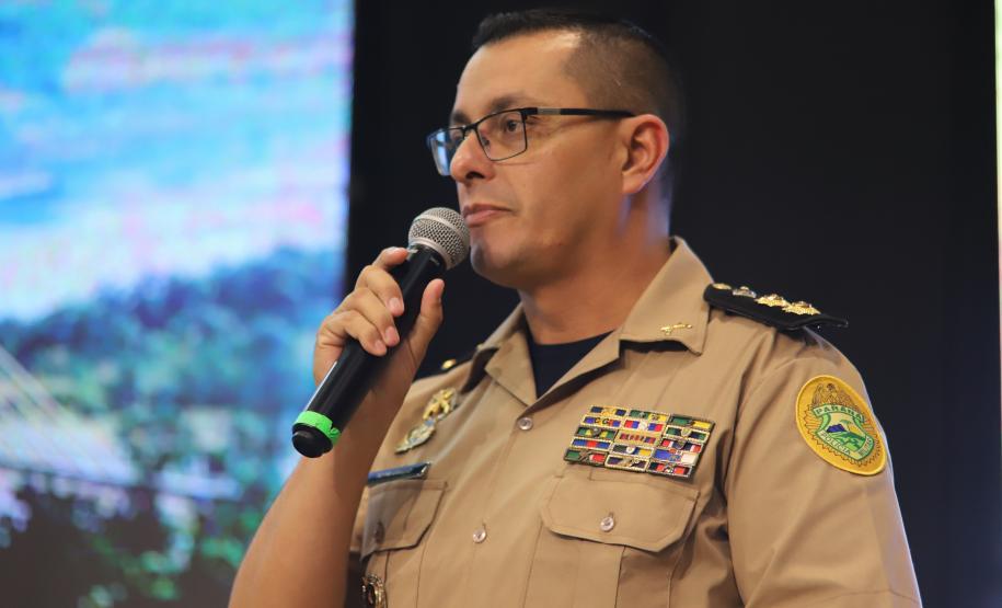 Ao longo do dia, o simpósio reforçou seu caráter internacional, promovendo a troca de experiências entre profissionais de diferentes países