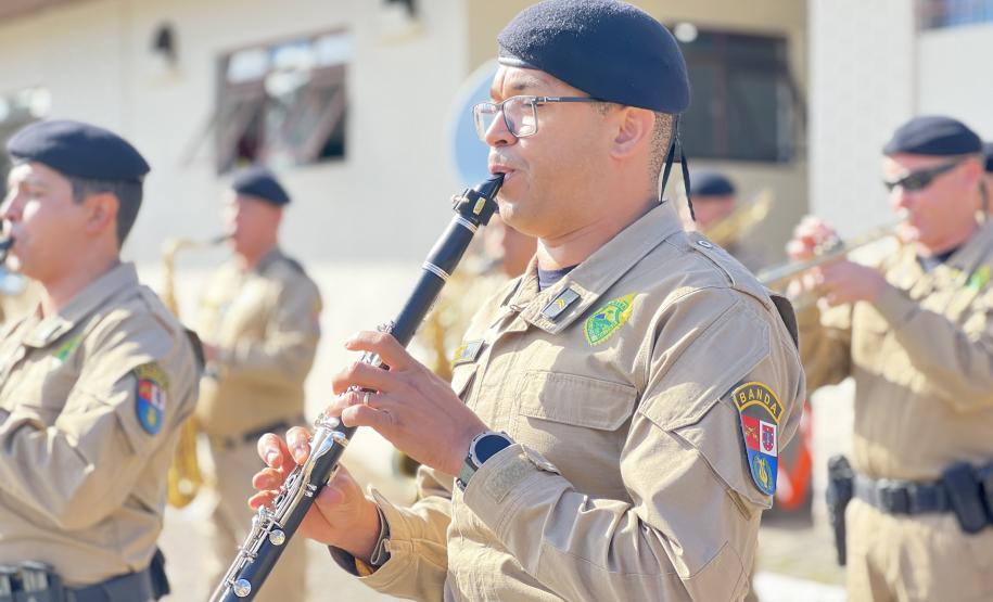 O ato marcou a entrega do comando do tenente-coronel Luiz Alexandre Murbach Soares ao major Paulo Fernando Pires Ribeiro