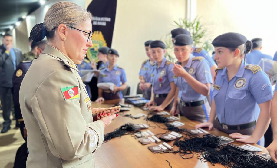 O evento reúne mais de 100 delegações, representando 23 países e 23 estados brasileiros
