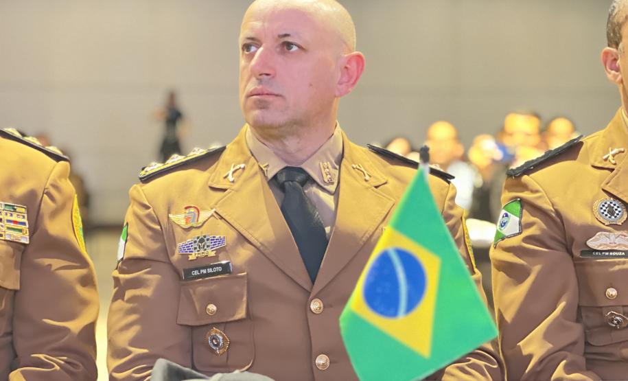 O evento reúne mais de 100 delegações, representando 23 países e 23 estados brasileiros