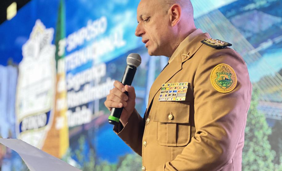 O evento reúne mais de 100 delegações, representando 23 países e 23 estados brasileiros