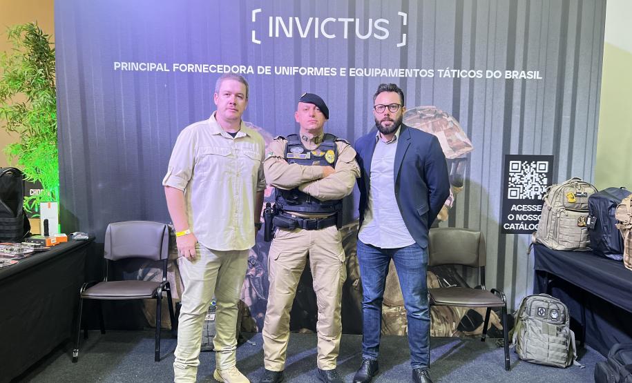 Ao longo do dia, o simpósio reforçou seu caráter internacional, promovendo a troca de experiências entre profissionais de diferentes países