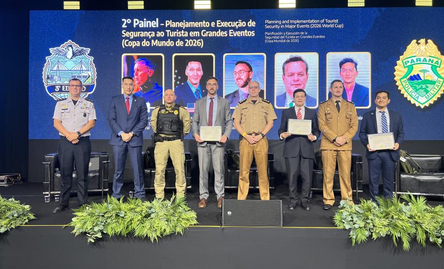 Ao longo do dia, o simpósio reforçou seu caráter internacional, promovendo a troca de experiências entre profissionais de diferentes países