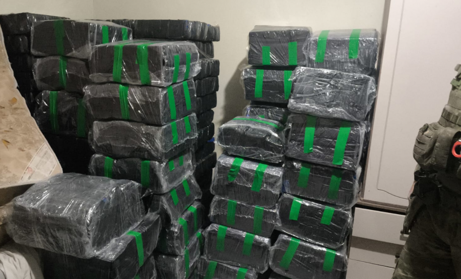 PMPR prende homem e apreende 1,4 tonelada de maconha em residência no centro de Loanda