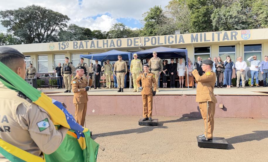 A Polícia Militar do Paraná (PMPR) realizou, na tarde desta quarta-feira (27), a solenidade de entrega de comando do 15º Batalhão de Polícia Militar (15º BPM)