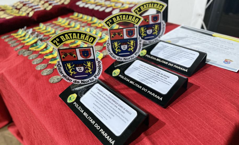 Durante a solenidade, foram entregues a Medalha “Guardião do Norte Pioneiro” e a Medalha Policial Militar