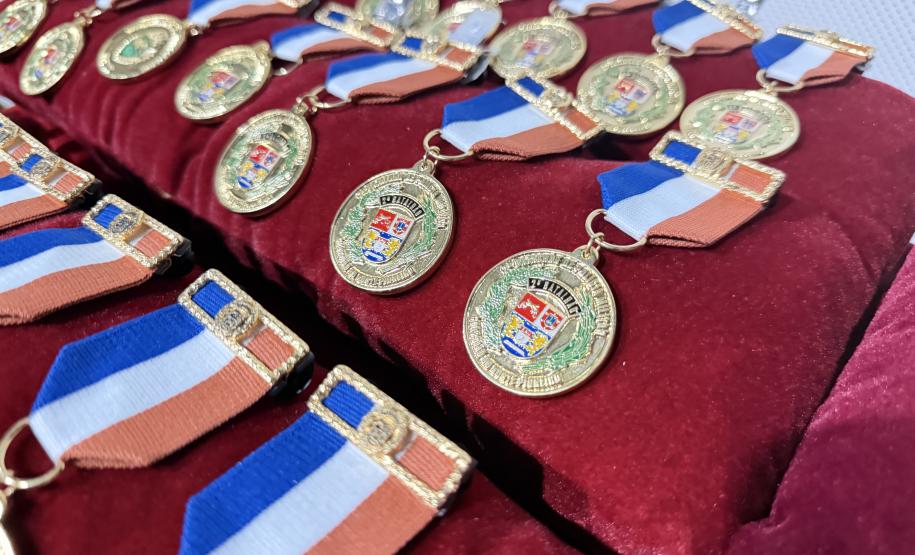 Durante a solenidade, foram entregues a Medalha “Guardião do Norte Pioneiro” e a Medalha Policial Militar