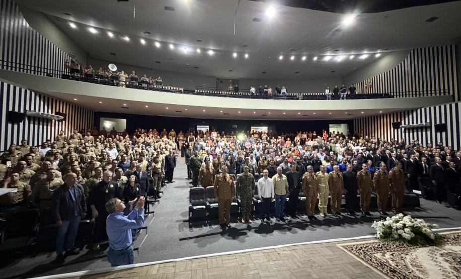 Durante a solenidade, foram entregues a Medalha “Guardião do Norte Pioneiro” e a Medalha Policial Militar