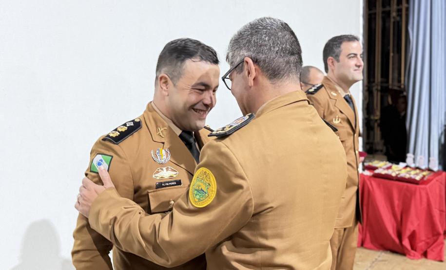Durante a solenidade, foram entregues a Medalha “Guardião do Norte Pioneiro” e a Medalha Policial Militar