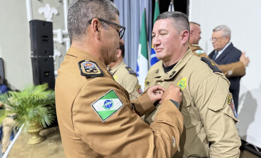 Durante a solenidade, foram entregues a Medalha “Guardião do Norte Pioneiro” e a Medalha Policial Militar