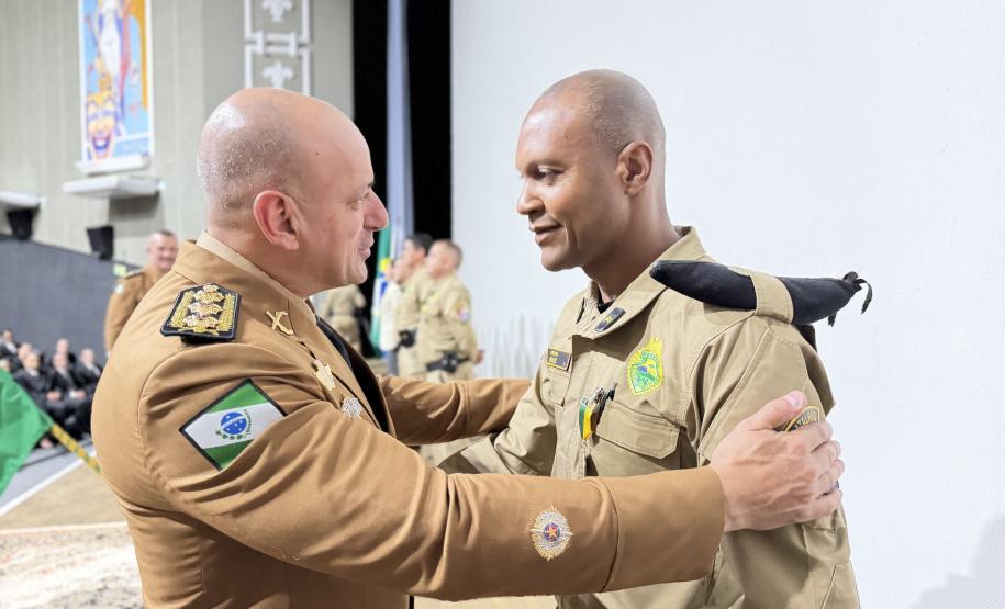 Durante a solenidade, foram entregues a Medalha “Guardião do Norte Pioneiro” e a Medalha Policial Militar