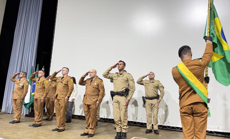 Durante a solenidade, foram entregues a Medalha “Guardião do Norte Pioneiro” e a Medalha Policial Militar