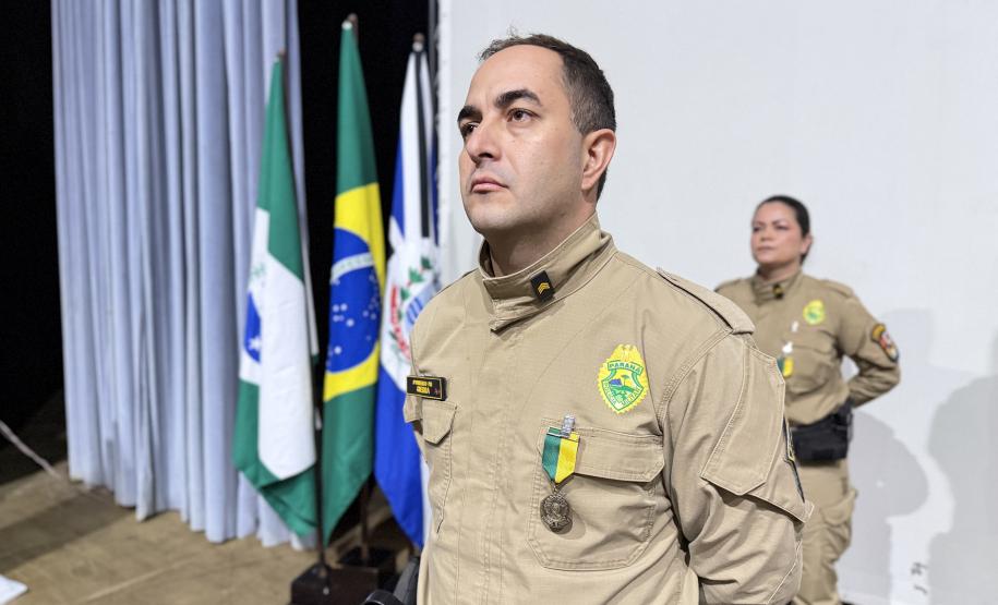 Durante a solenidade, foram entregues a Medalha “Guardião do Norte Pioneiro” e a Medalha Policial Militar