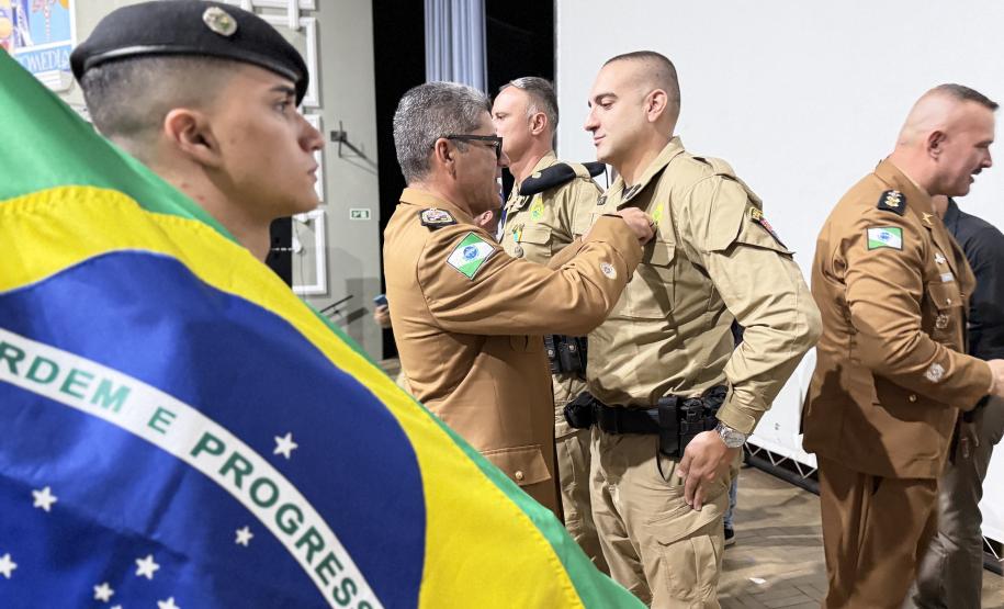 Durante a solenidade, foram entregues a Medalha “Guardião do Norte Pioneiro” e a Medalha Policial Militar