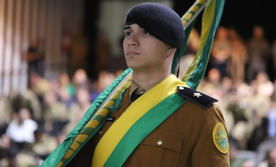 Durante a solenidade, foram entregues a Medalha “Guardião do Norte Pioneiro” e a Medalha Policial Militar