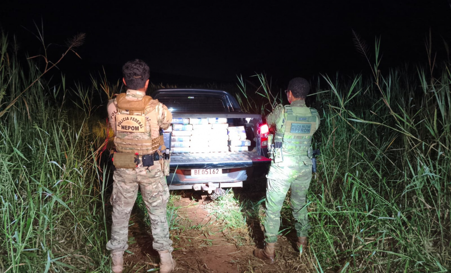 PMPR e Polícia Federal apreendem mais de 420 quilos de maconha em Santa Helena