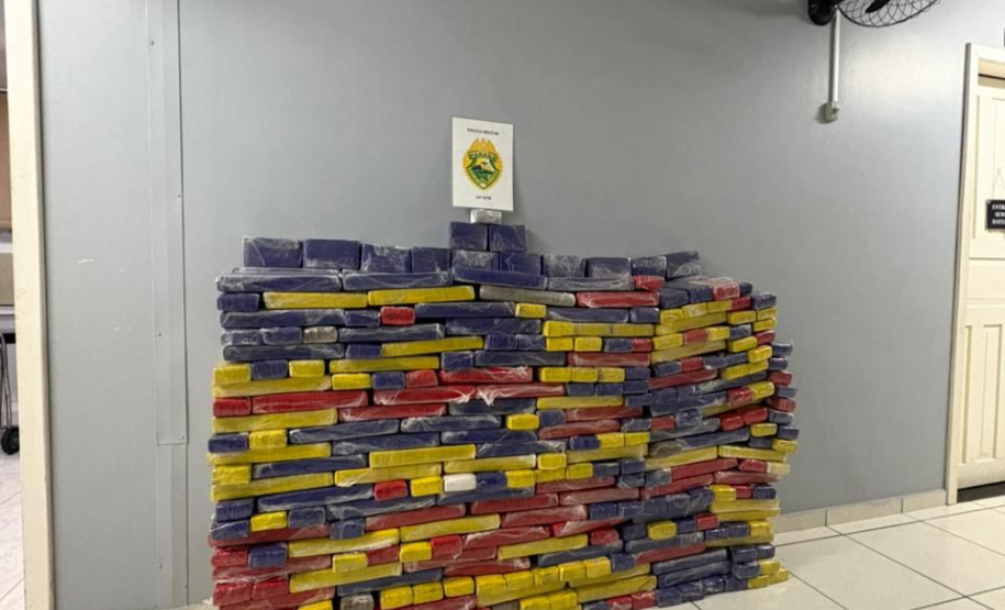 PMPR apreende mais de 380 quilos de maconha após abordagem na BR-277