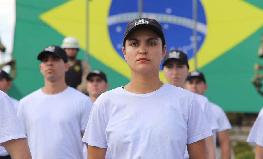 O evento reuniu autoridades militares e civis, veteranos, policiais da ativa, familiares e convidados para celebrar a trajetória da Cavalaria paranaense