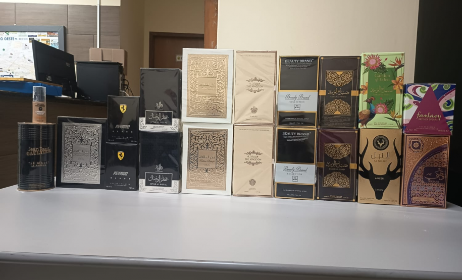 PMPR apreende medicamentos e mercadorias irregulares na PR-323