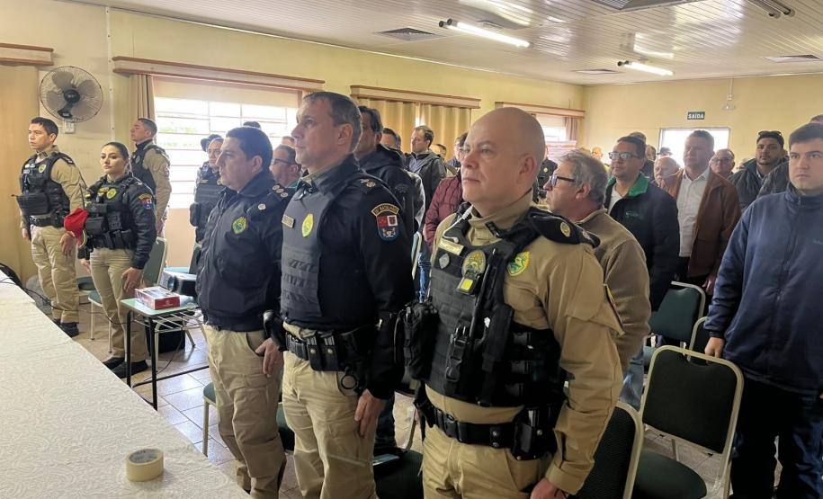 A reunião ocorreu em Tibagi e contou com a presença de oficiais e praças do 1º BPM, 26º BPM, 27º BPM e 8ª CIPM, além de integrantes da Coordenadoria de Patrulha Rural Comunitária