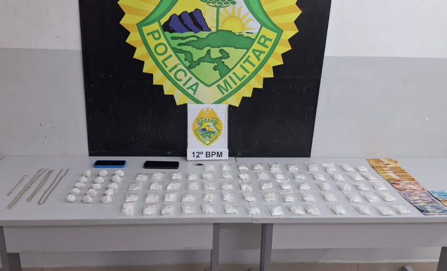 PMPR prende homem por tráfico de drogas e apreende cocaína e crack em Curitiba