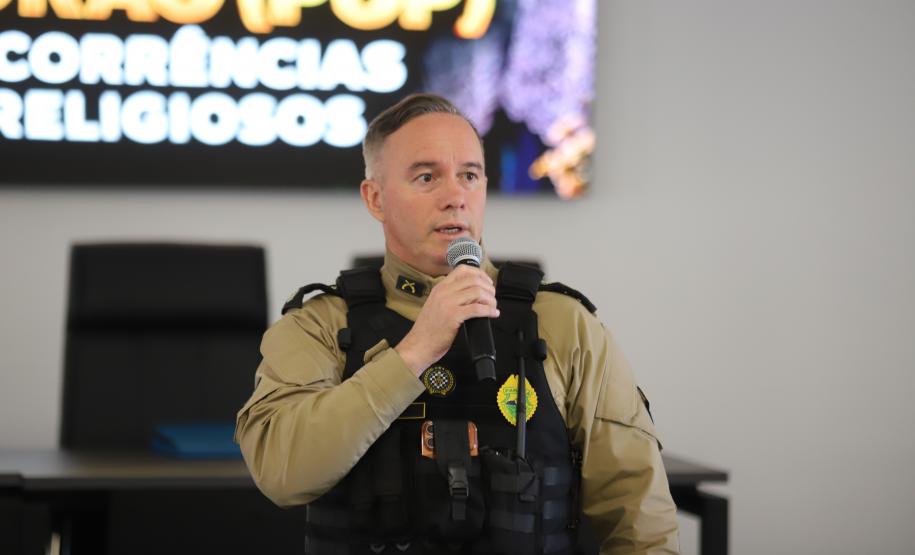 Reunião em Curitiba foi presidida pelo comandante do Comando do Policiamento Especializado, coronel Rogério Gomes Pitz, e abordou a criação de diretrizes para padronizar a atuação policial, com respeito à liberdade religiosa e aos direitos fundamentais.