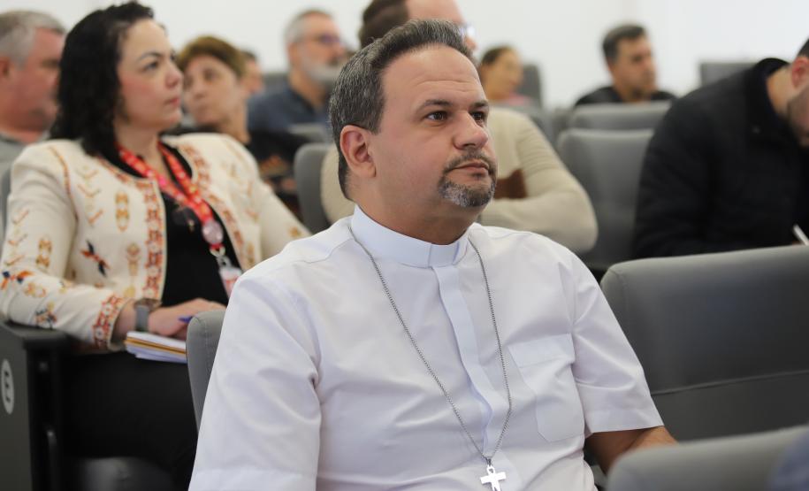 Reunião em Curitiba foi presidida pelo comandante do Comando do Policiamento Especializado, coronel Rogério Gomes Pitz, e abordou a criação de diretrizes para padronizar a atuação policial, com respeito à liberdade religiosa e aos direitos fundamentais.