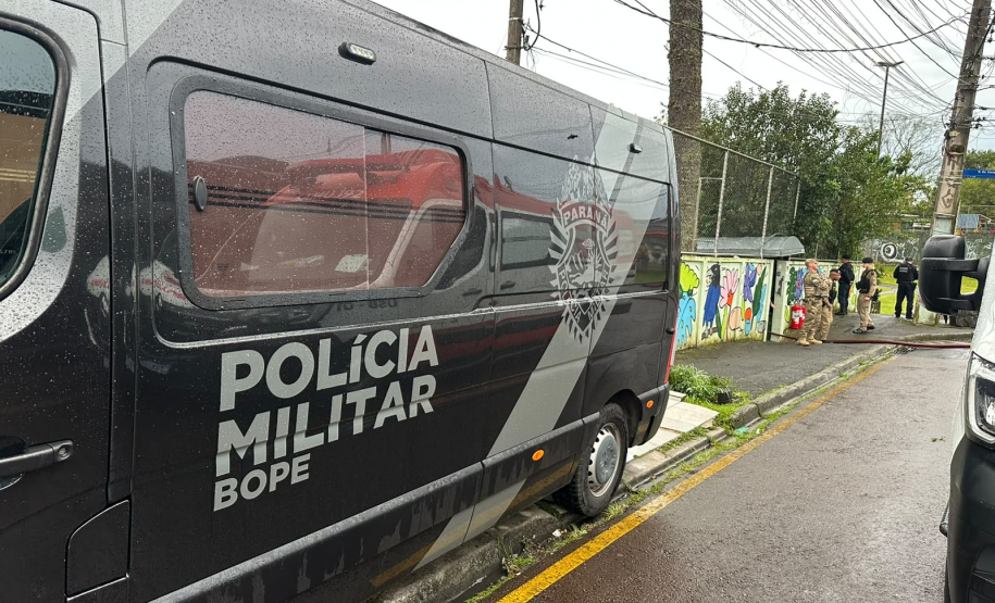 Após intervenção do BOPE, PMPR resgata 13 crianças mantidas reféns em CMEI de Curitiba