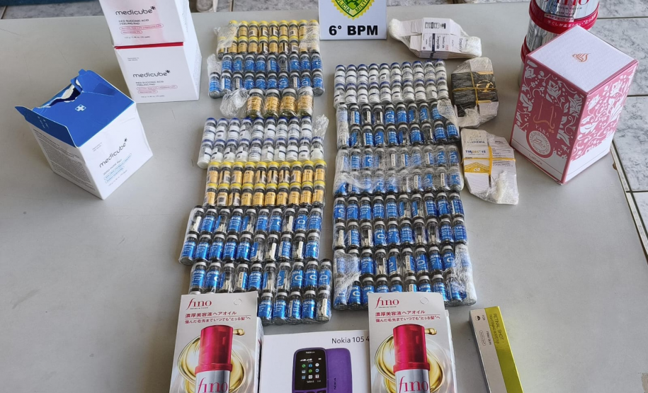PMPR apreende 220 ampolas de medicamentos e prende mulher na BR-277, em Cascavel