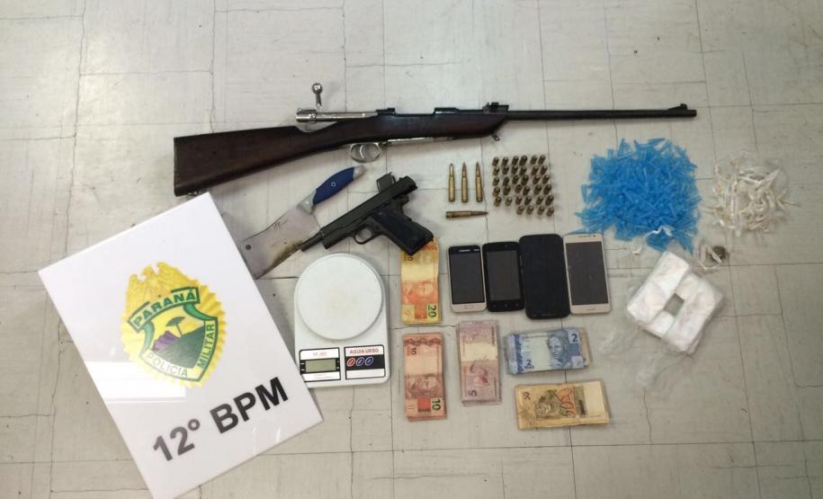 PM apreende drogas, dinheiro, munições e armas de fogo durante ações distintas na Capital do estado PM apreende drogas, dinheiro, munições e armas de fogo durante ações distintas na Capital do estado