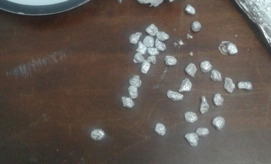 PM apreende 111 pedras de crack, cocaína, dinheiro e veículo em Palotina; homem é preso PM apreende 111 pedras de crack, cocaína, dinheiro e veículo em Palotina; homem é preso