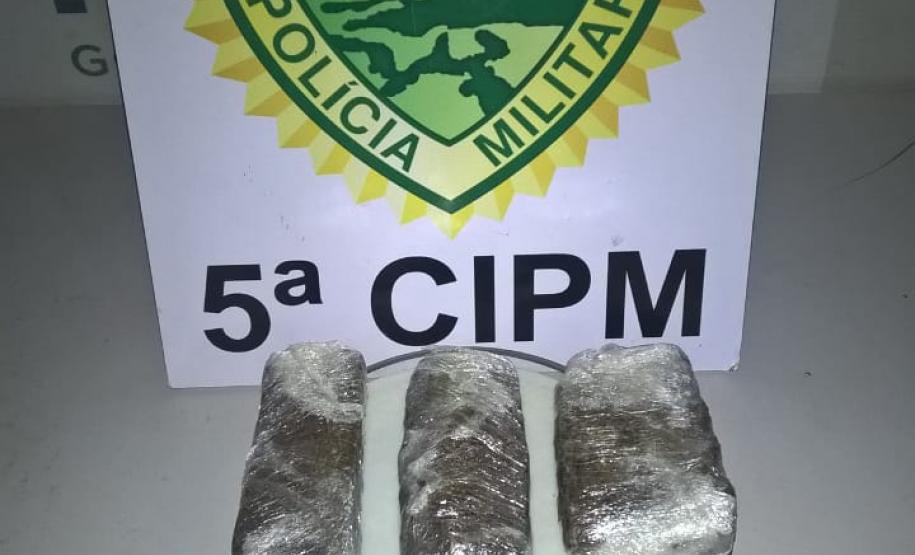 Em Cianorte, homem aciona a Polícia Militar e entrega droga que pertenceria ao filho Em Cianorte, homem aciona a Polícia Militar e entrega droga que pertenceria ao filho